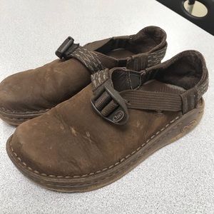 Chaco pedshed clogs brown size 5.5